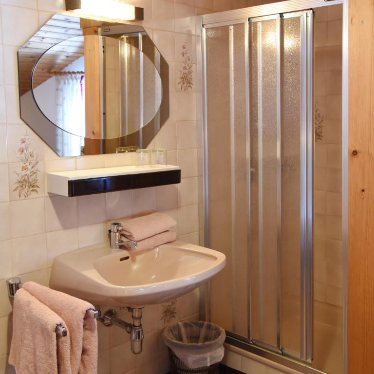 Payrhof - Doppelzimmer mit Gemeinschafts-WC - 4