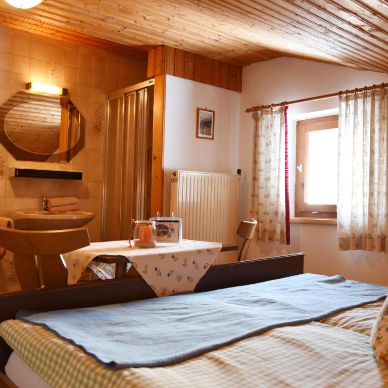 Payrhof - Doppelzimmer mit Gemeinschafts-WC - 3