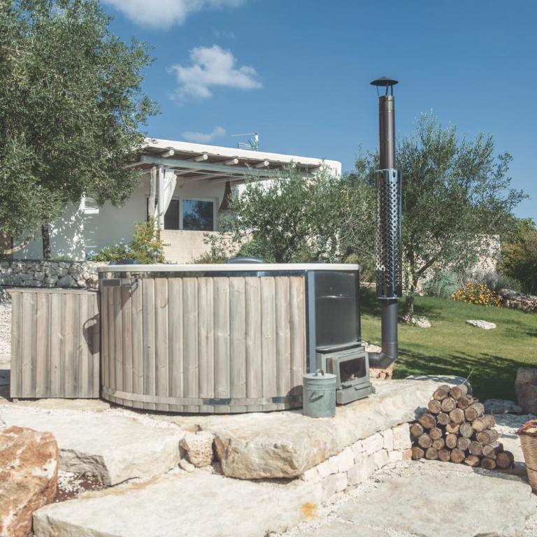 Dimora Il Mandorlo con jacuzzi riscaldata - Camera Matrimoniale con Vasca Idromassaggio - 21