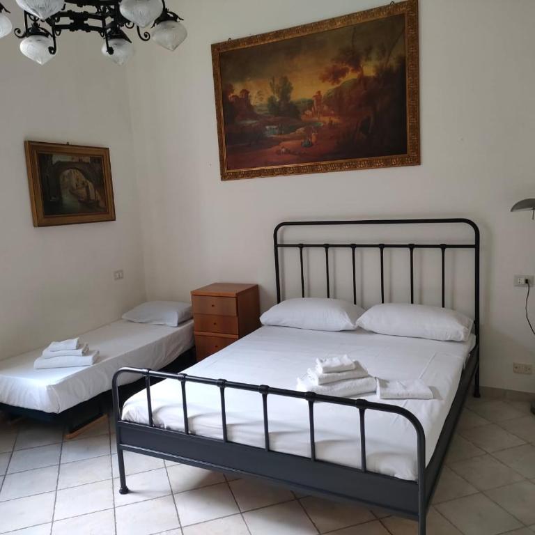 Trastevere Luxury Loft - Two-Bedroom Apartment - 36