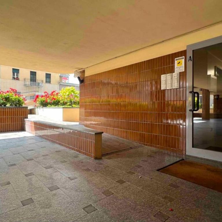 Giulia Suite -Metro MM1 -Next to Collegiate Milan North -Box auto - Appartamento Superior con 1 Camera da Letto e Balcone - 10