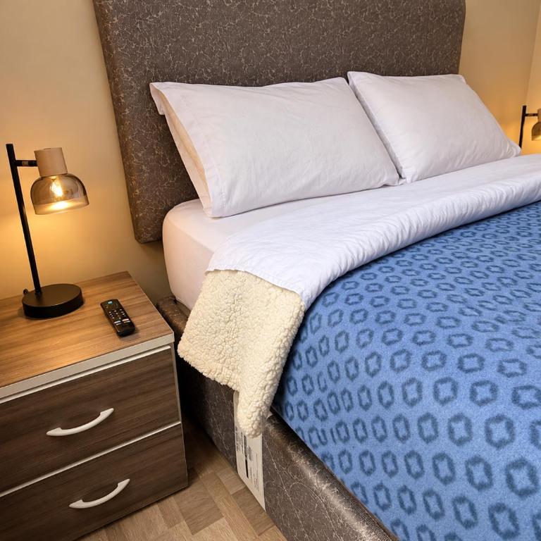 Apartamento amplio cerca al Aeropuerto y Real Plaza - Two-Bedroom Apartment - 3