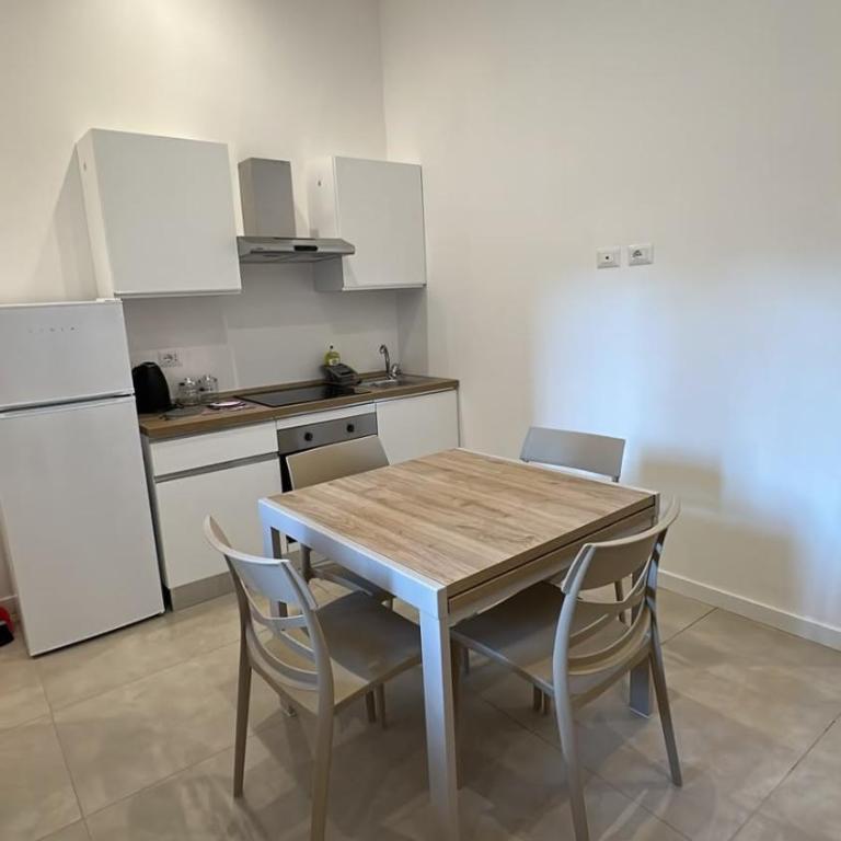 Ground Macerata 5 SX metroC toColosseo - Appartamento con 1 Camera da Letto - 10