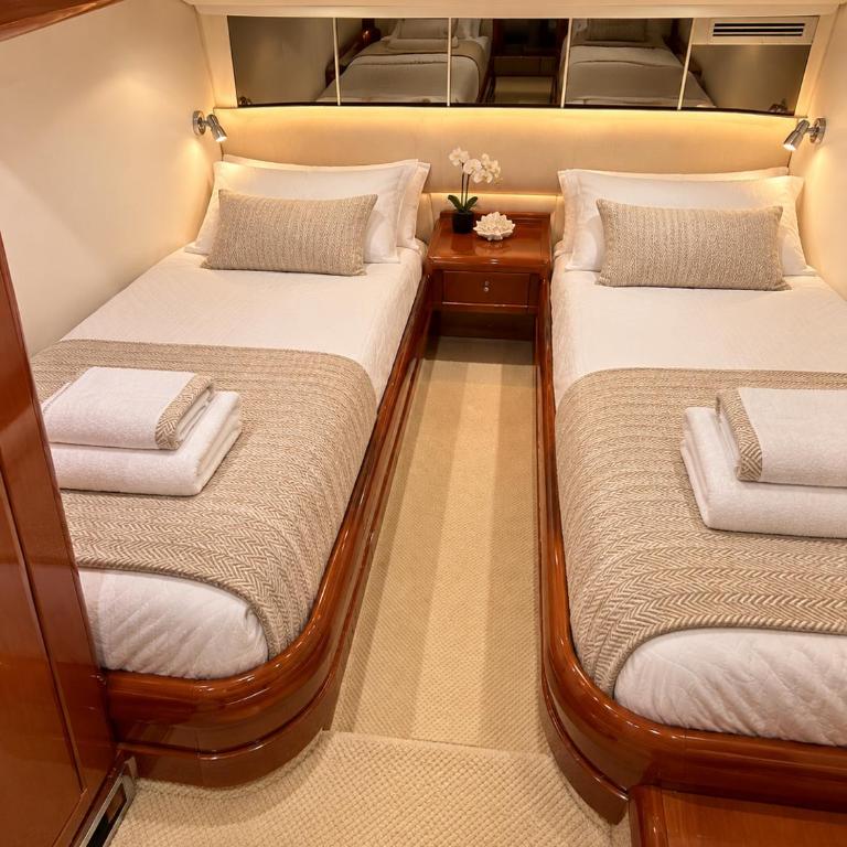 Fairline Squadron 59 Luxury Yacht Stay in Tivat - Mobilna Kućica - 2
