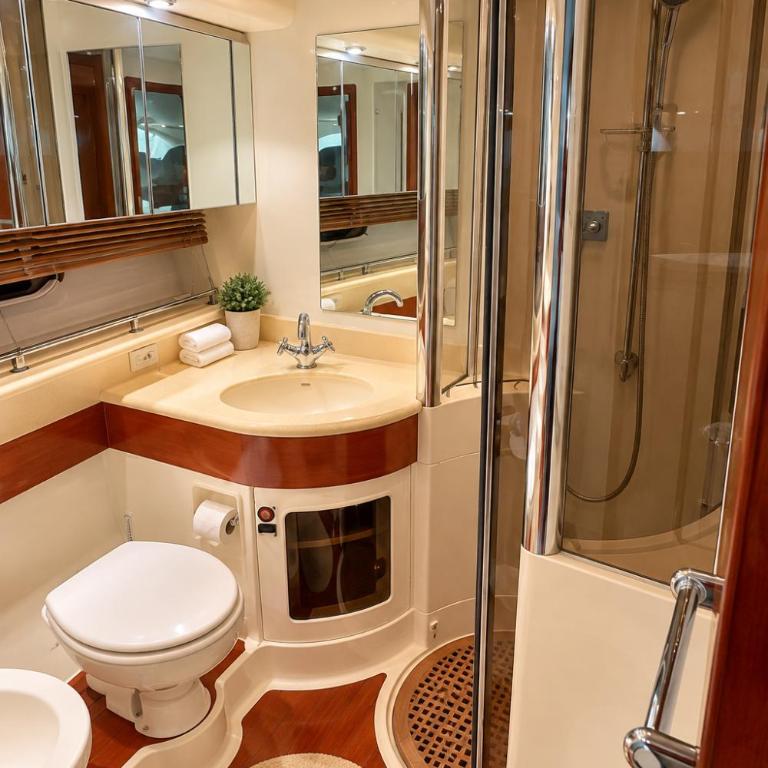 Fairline Squadron 59 Luxury Yacht Stay in Tivat - Mobilna Kućica - 3