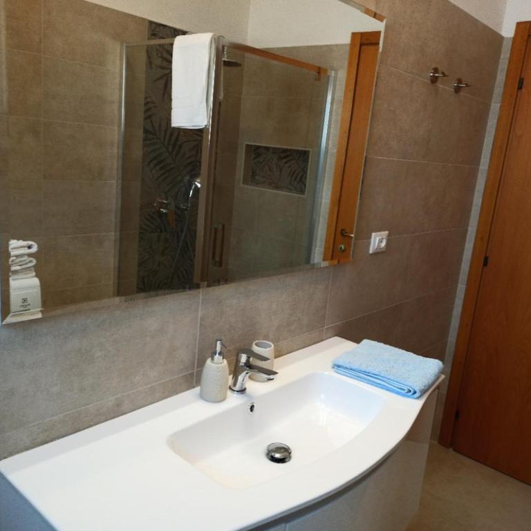 TONY'S PLACE BOLOGNA SUITE CON GARAGE è PARCHEGGIO - Appartamento con 1 Camera da Letto - 40