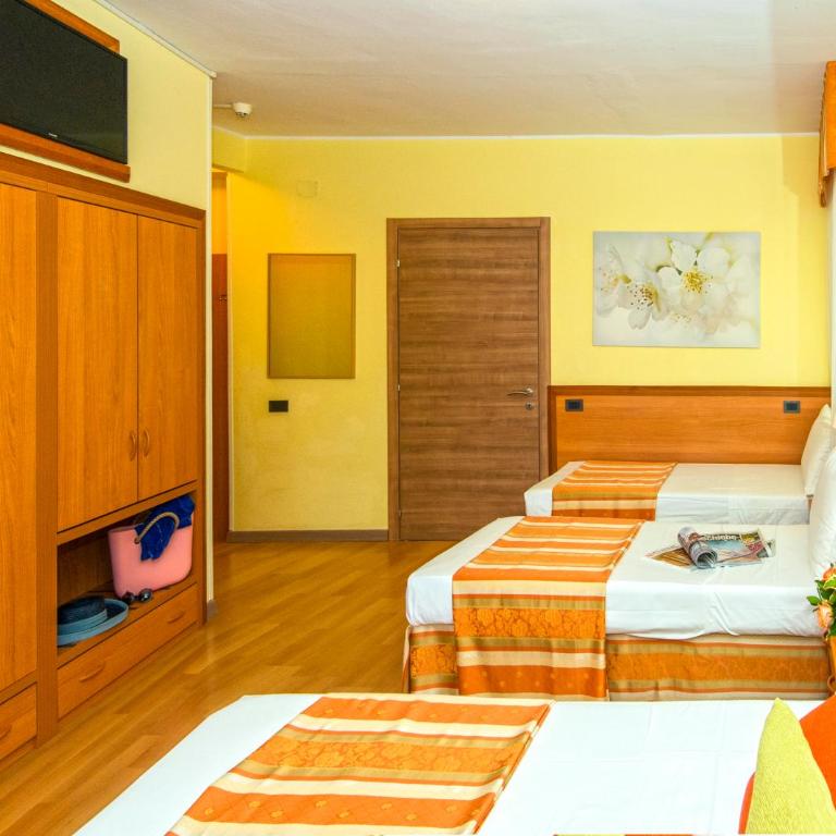 Hotel Al Prater - Camera Quadrupla con Balcone - 4