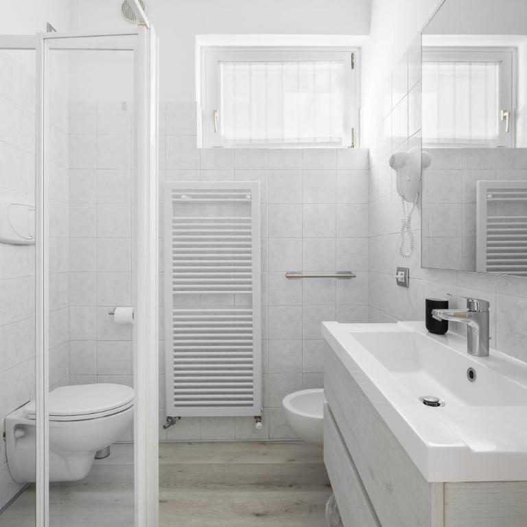 Giuly House - Appartamento con 1 Camera da Letto - 2
