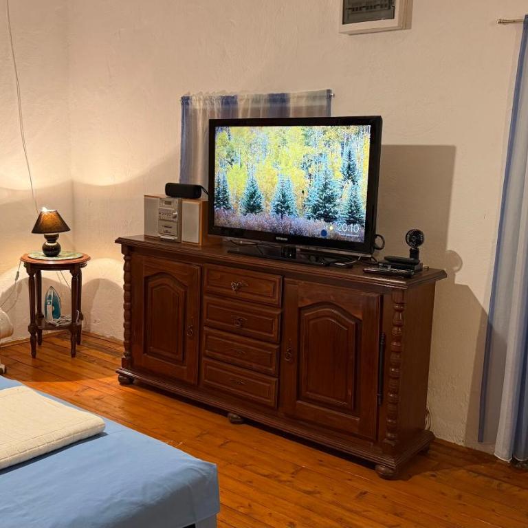 Vineyard Cottage with Mountain Views - Kuća sa 2 Spavaće Sobe - 12