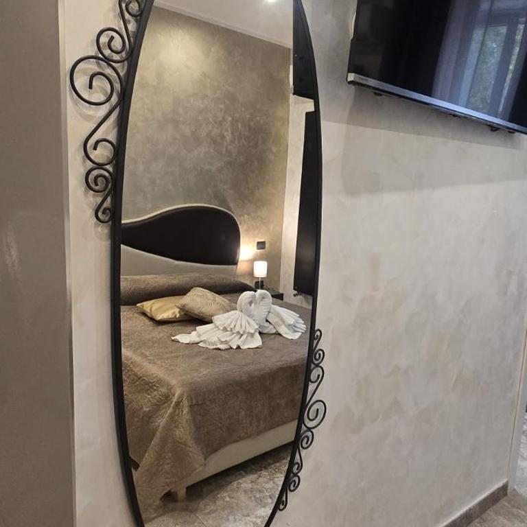 Aeterna Roma Sapienza Suites - Camera Matrimoniale - 11