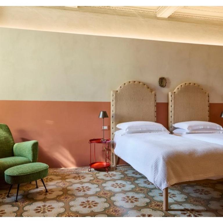 Lucca Comics front row - unbeatable Centro Storico location Exceptional property opposite Duomo inside walls - Camera Matrimoniale/Doppia con Letti Singoli con Bagno Privato - 1