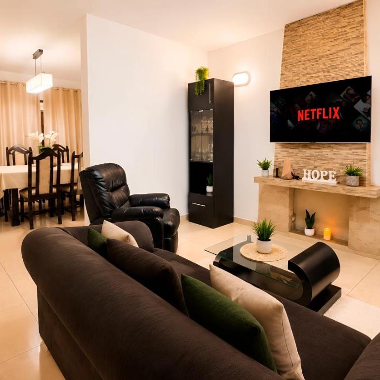 Departamento moderno de 140 m2, Espacioso, Remodelado y Cerca del Centro - Apartment - 2