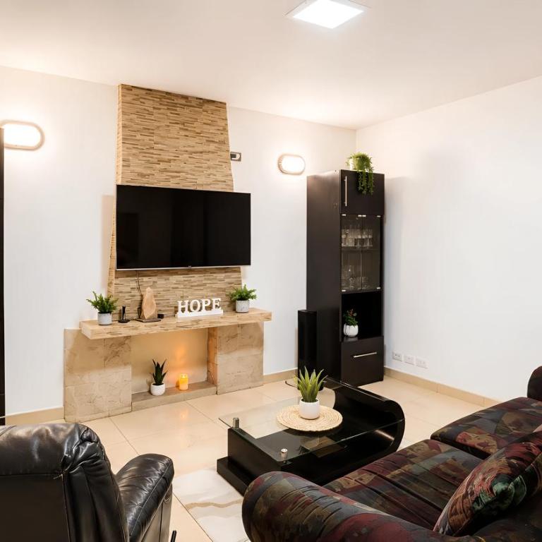Departamento moderno de 140 m2, Espacioso, Remodelado y Cerca del Centro - Apartment - 30
