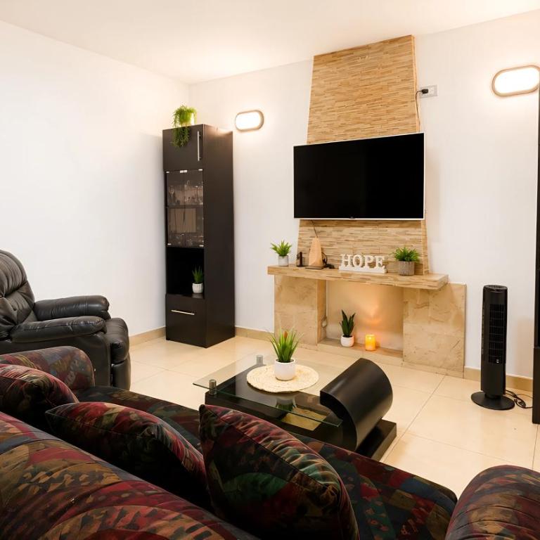 Departamento moderno de 140 m2, Espacioso, Remodelado y Cerca del Centro - Apartment - 31