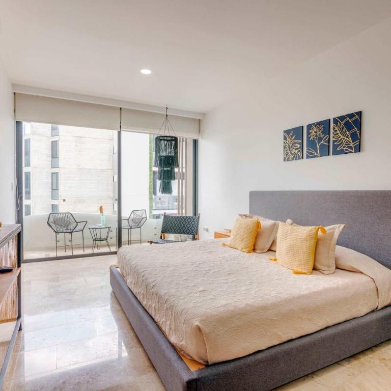 Rooftop Pool Vibes Steps To 5Th Avenue & Beach - Apartment mit 1 Schlafzimmer und Balkon - 1