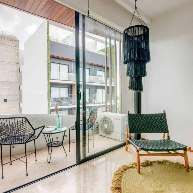 Rooftop Pool Vibes Steps To 5Th Avenue & Beach - Apartment mit 1 Schlafzimmer und Balkon - 13