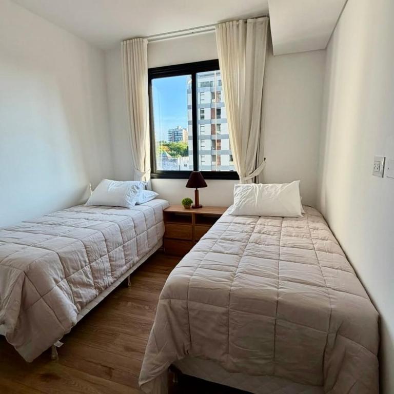 Modern 2BR Apt Steps from Shopping Mariscal - Three-Bedroom Apartment - 16