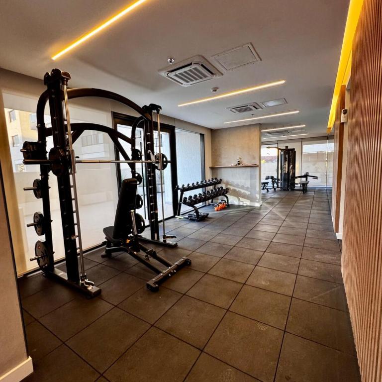 Modern 2BR Apt Steps from Shopping Mariscal - Three-Bedroom Apartment - 20