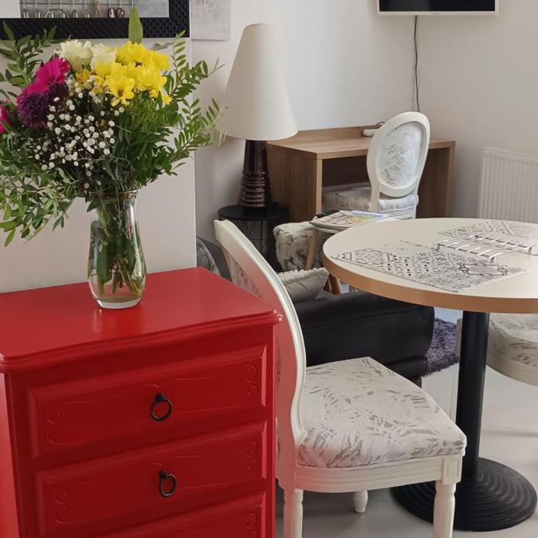 L'Amiral - One-Bedroom Apartment - 2