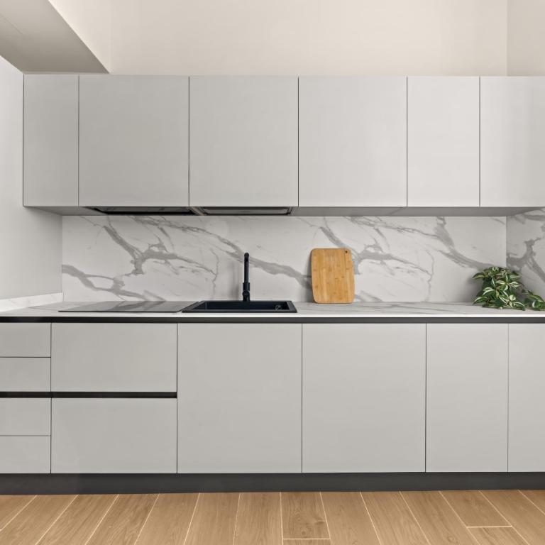 StayEasy Concordia - Skyline Penthouse, Downtown - Appartamento Premium con 3 Camere da Letto e Balcone - 24