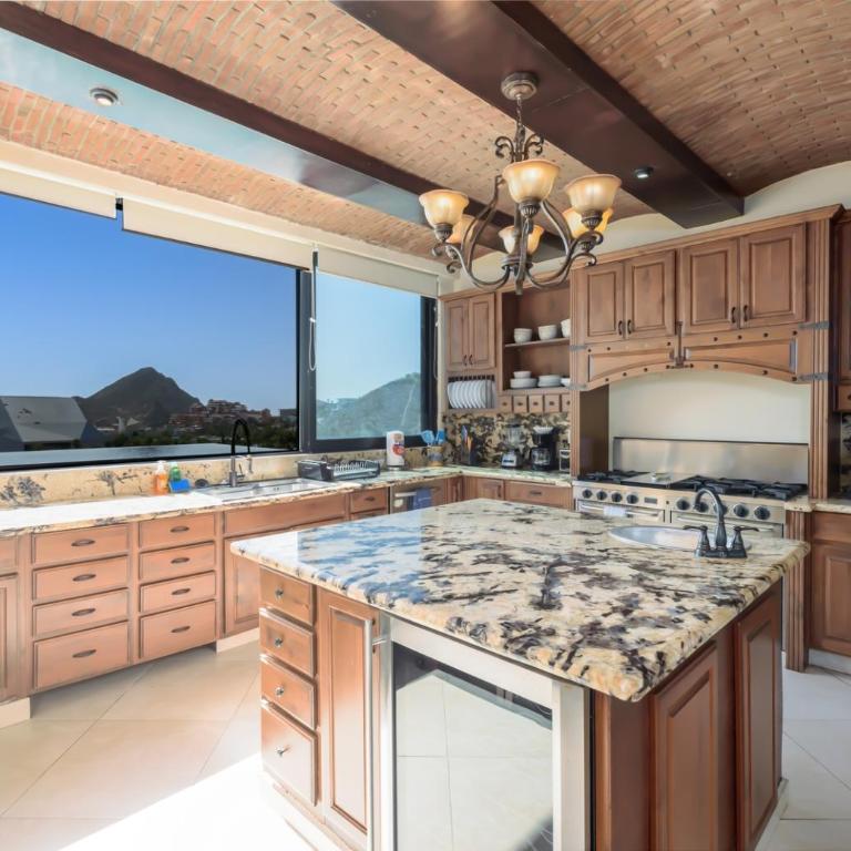 Luxury Cabo San Lucas Villa With Two Pools, Great for Large Groups - Villa - 9
