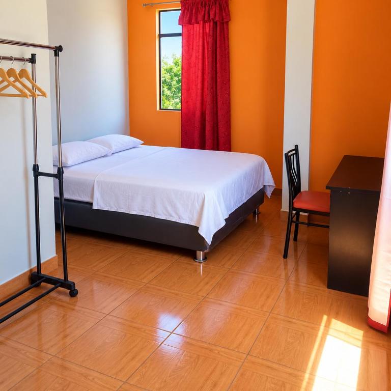 Talara Home Stay - Alojamiento Amoblado - Two-Bedroom Apartment with Garden View - 1