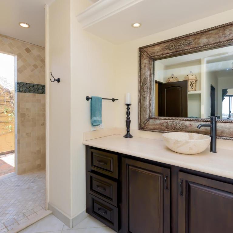 Luxury Cabo San Lucas Villa With Two Pools, Great for Large Groups - Villa - 15
