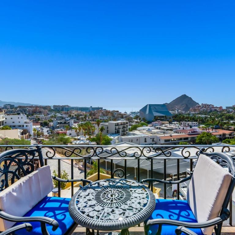 Luxury Cabo San Lucas Villa With Two Pools, Great for Large Groups - Villa - 14