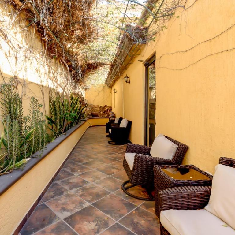 Luxury Cabo San Lucas Villa With Two Pools, Great for Large Groups - Villa - 22