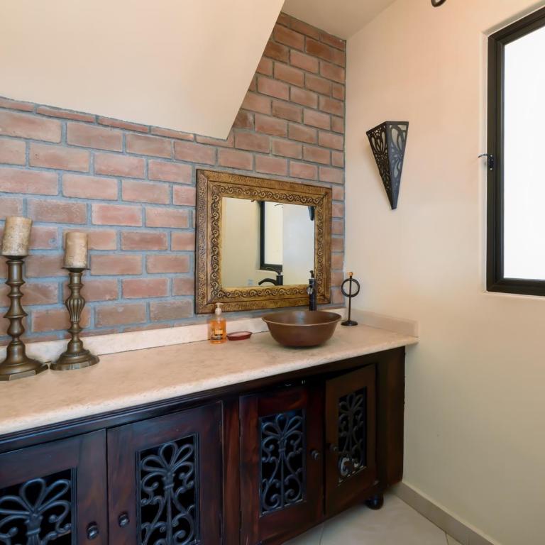 Luxury Cabo San Lucas Villa With Two Pools, Great for Large Groups - Villa - 21