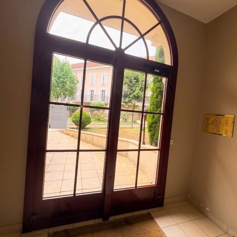 Chez Lili-Disneyland Paris outlet free parking balcon - Three-Bedroom Apartment - 22
