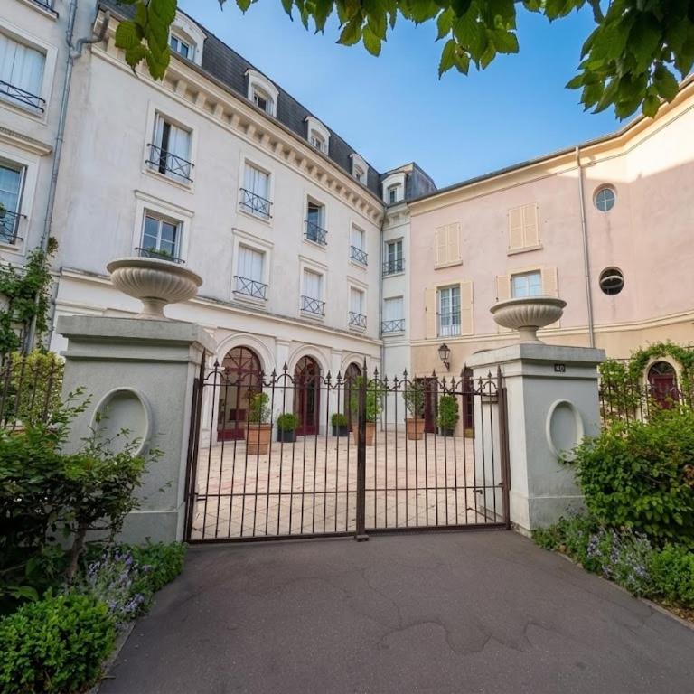 Chez Lili-Disneyland Paris outlet free parking balcon - Three-Bedroom Apartment - 25