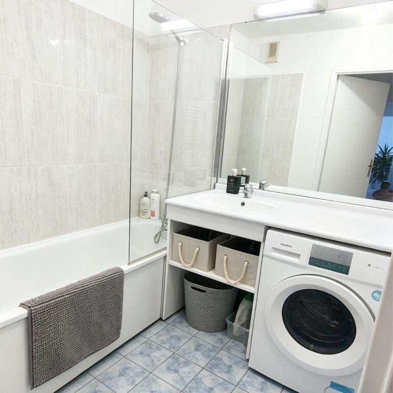 Chez Lili-Disneyland Paris outlet free parking balcon - Three-Bedroom Apartment - 15