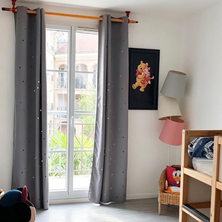 Chez Lili-Disneyland Paris outlet free parking balcon - Three-Bedroom Apartment - 10