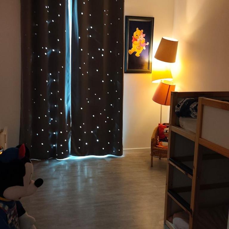 Chez Lili-Disneyland Paris outlet free parking balcon - Three-Bedroom Apartment - 9