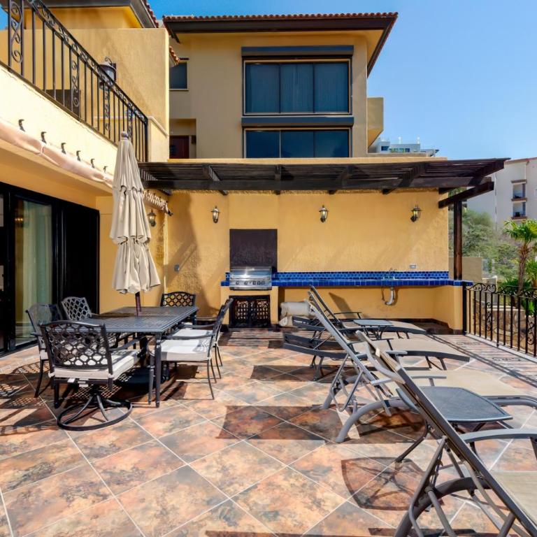 Luxury Cabo San Lucas Villa With Two Pools, Great for Large Groups - Villa - 26
