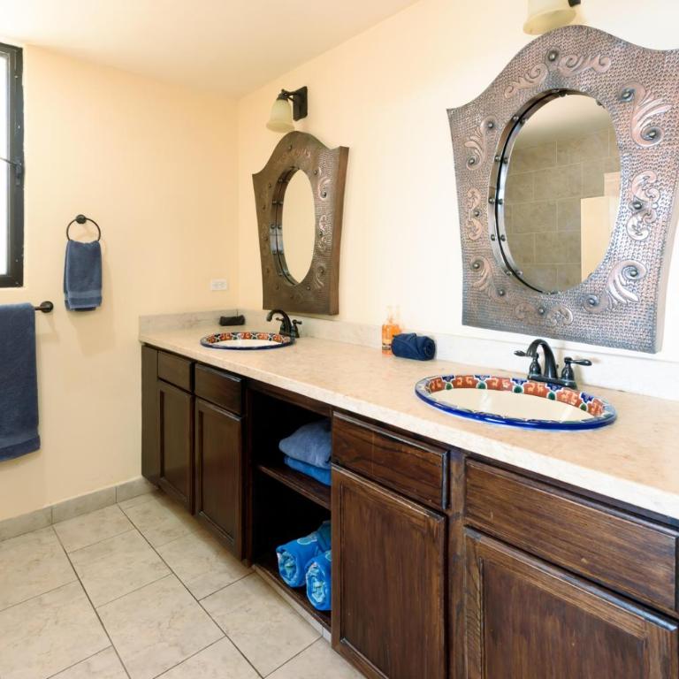 Luxury Cabo San Lucas Villa With Two Pools, Great for Large Groups - Villa - 30