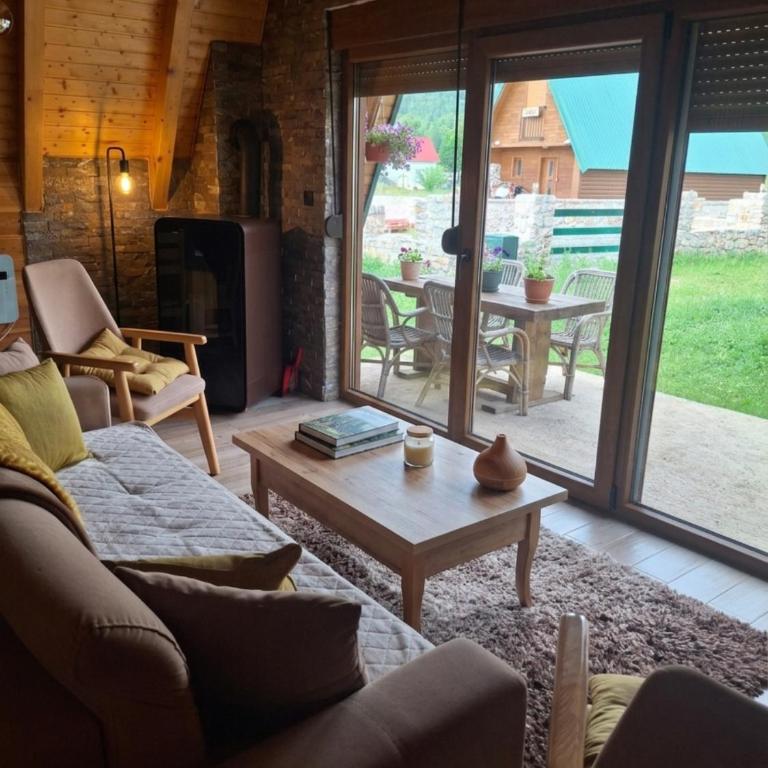 Three Houses - Kuća sa 2 Spavaće Sobe - 5