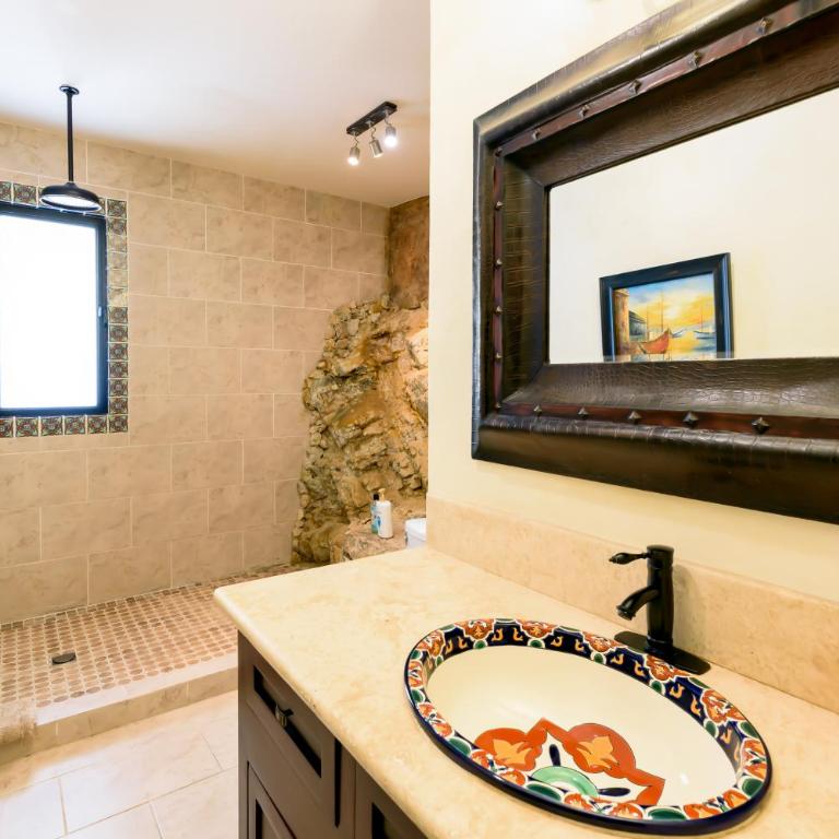 Luxury Cabo San Lucas Villa With Two Pools, Great for Large Groups - Villa - 41