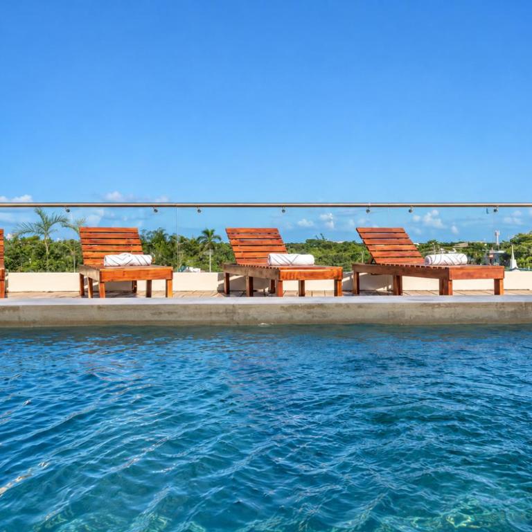 Luna Suites - One-Bedroom Deluxe Apartment - 16