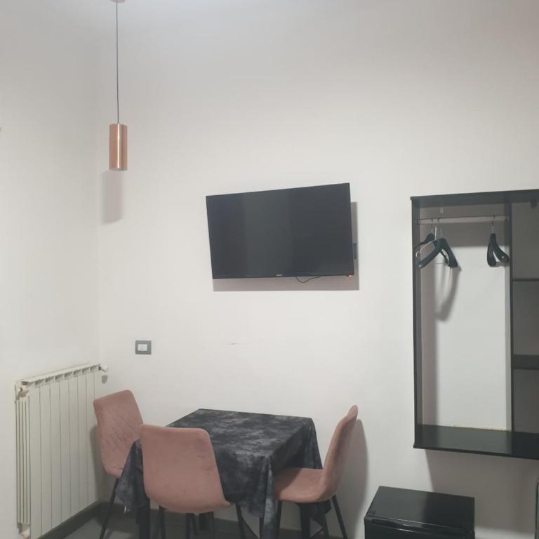 UN POSTO FELICE B&B affittacamere - Camera Tripla - 9