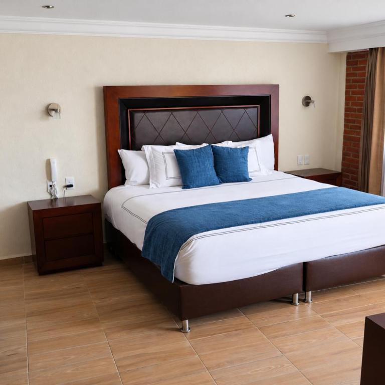 Hotel Tierras Blancas - Habitación con cama extragrande. - 8