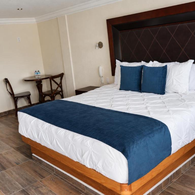 Hotel Tierras Blancas - Habitación con cama extragrande. - 2