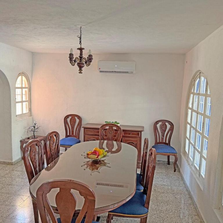 Family home, 3 bedrooms with bathroom for 8 people - Casa de 4 dormitorios - 22