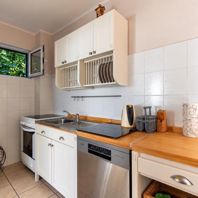 Marina Breeze Family Villa - Superior Family Room - 12