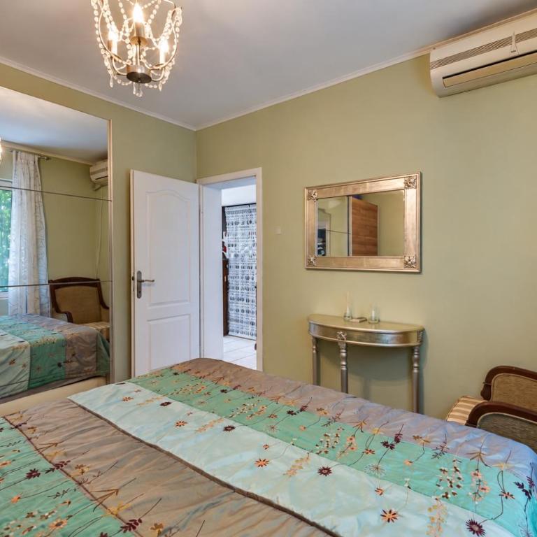 Marina Breeze Family Villa - One-Bedroom Apartment with Garden - 15