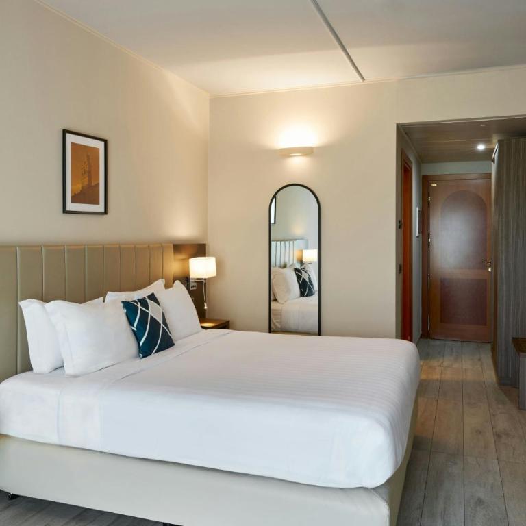 Four Points Flex by Sheraton Parma - Camera King Ampia - 4
