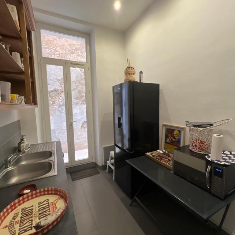 Spacieux appartement T4 avec cours privée - Apartment mit 3 Schlafzimmern - 20