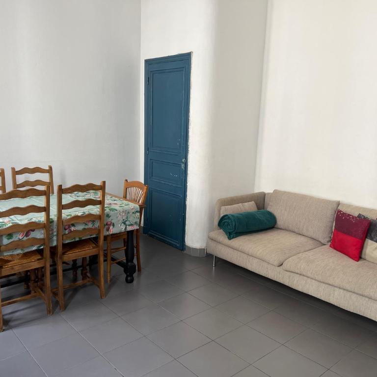Spacieux appartement T4 avec cours privée - Apartment mit 3 Schlafzimmern - 9