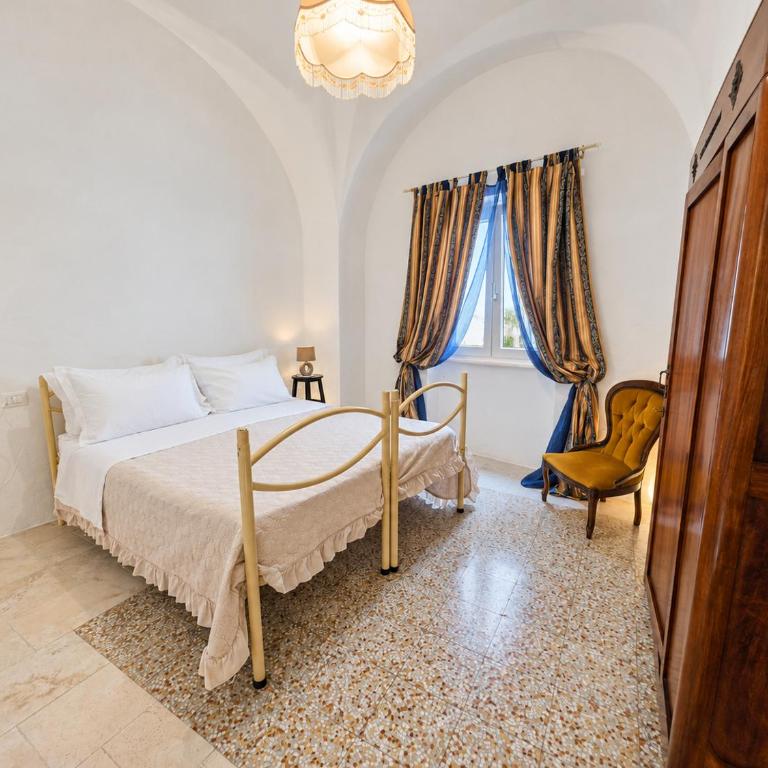 Civico 18 - Two-Bedroom Apartment with Balcony - 11